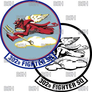 以下が含まれることがあります： 青い円形のワッペンで、赤い悪魔が雲の中をフォークを持って飛んでいます。ワッペンの下部に青い弧状に「302d Fighter Sq」と書いてあります。