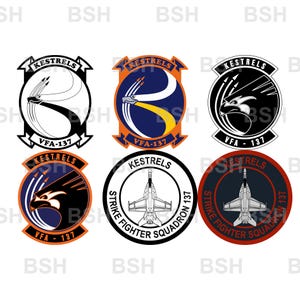 Könnte beinhalten: Sechs kreisförmige Aufnäher mit dem Abzeichen der Kestrels VFA-137 Staffel. Die Designs zeigen stilisierte Turmfalkenköpfe mit Flugspuren und Draufsichten von Kampfjets, mit dem Text KESTRELS, VFA-137 und STRIKE FIGHTER SQUADRON 137.