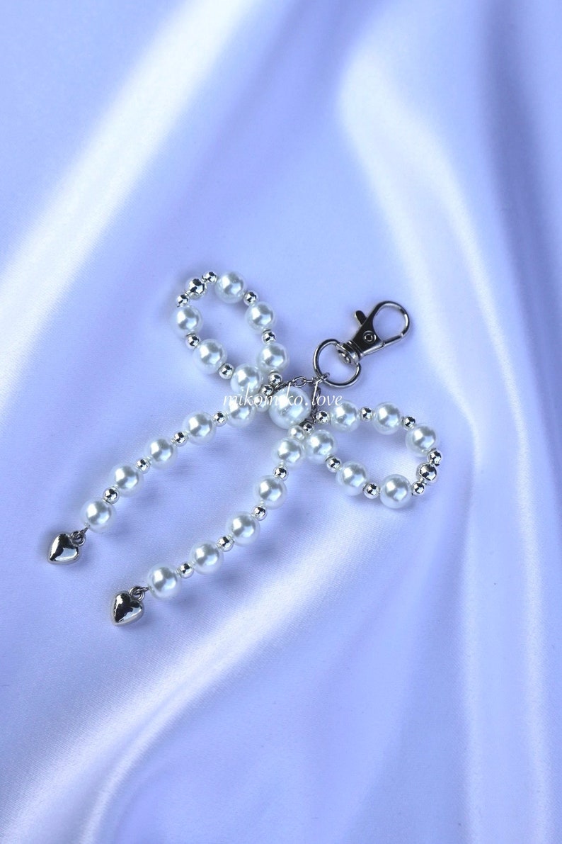 Pearl Bow Keychain, Coquette Keychain, Y2k Keychain, Acubi Keychain ...