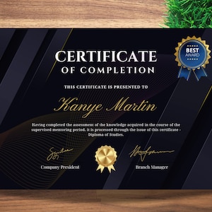 Op de afbeelding: Een zwart en gouden certificaat van voltooiing met een gouden ster en lint. Het certificaat wordt uitgereikt aan Kanye Martin voor het voltooien van een opleiding.