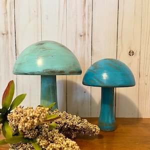 Setas de madera caprichosas en azul huevo de pájaro y turquesa - Setas de madera en apuros - Toadstools - Interior/Exterior - gnomos y setas