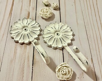 ヴィンテージ風の壁掛けフック ~ 花柄の壁掛けフック ~ 金属製の壁掛け