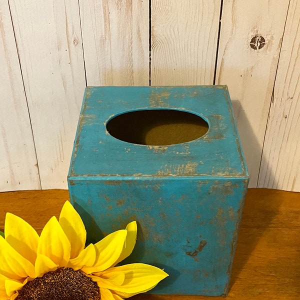 Tissue Box in Turquoise ~ Tissue Holder ~ Square Tissue Box Holder ~ Paper Mache ~ Tissue Box Cover ~ Cottage ~ bathroom