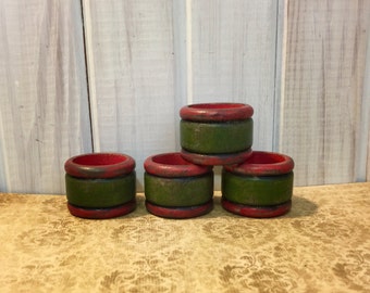 Red and Green Napkin Rings ~ Set of 4 ~ Wooden Rings ~ Cottage Chic and Distressed ~ dining