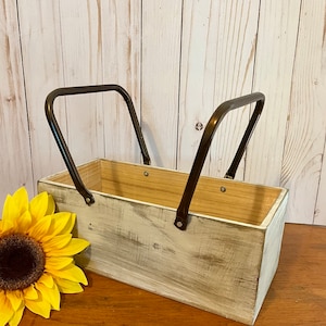 Holzkiste mit Griffen ~ Holzkiste ~ Pflanzgefäß ~ Abnutzung ~ Hochzeit ~ Blumenschmuck ~ Holzkiste ~ Aufbewahrungsbox ~ Küchenbox