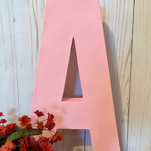 Letra A de 16 polegadas em rosa bebê ~~ Cor ousada/sem angustiante ~~ Letra de bloco ~~ Escolha sua letra/número e cor ~~ Papel machê resistente