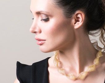 Statement necklace - Bib necklace - Gold necklace - Wire crochet necklace