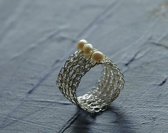 Silver crochet ring, Pearl ring, Wire ring, June birthstone