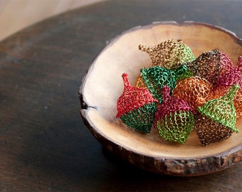 Autumn trends - Wire Crochet Acorns - Woodland Craft