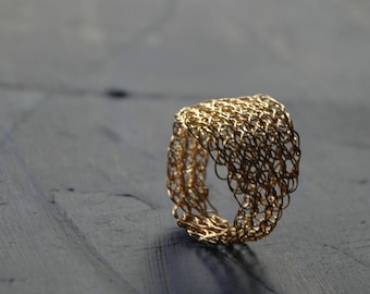 Gold rings for woman - Gold ring band - Wire crochet jewelry - Unique gifts for women - Organic ring - gold leaves ring
