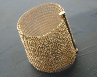 WIDE CUFF bracelet