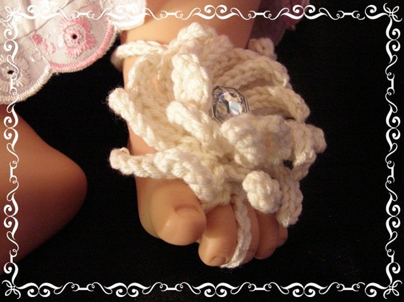 INSTANT DOWNLOAD Pattern.Jewel Baby Barefoot Sandals, little toes giggles. image 1
