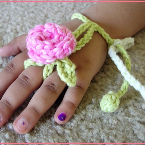 17. Mini rose bracelet with ring. Crochet Pattern in PDF