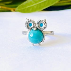 Naturalny kamień szlachetny czysty niebieski turkusowy pierścień sowa, oświadczenie turkusowy pierścień, ręcznie robiony, amulet, anioł, uroczy pierścień, elegancki unikalny prezent biżuterii