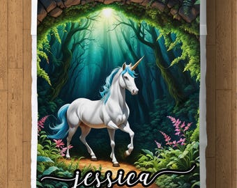 Personalized Unicorn Fleece Blanket: Cozy Throw, Custom Name