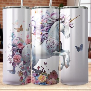 Magische eenhoorn met bloemen en vlinders, 20 oz mager sublimatieontwerp beker, rechte en taps toelopende omslag, bekeromslag, beker, beker png