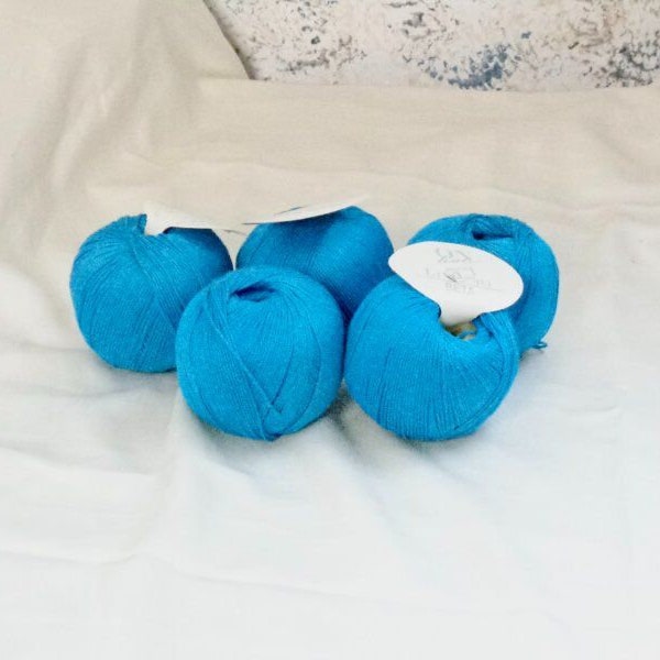 5 balls of OnLine, Linie 10 Beta blue yarn