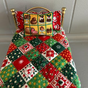 Christmas 1:12 Scale Full Size Miniature Dollhouse Quilt and Pillow Set | Using 1980&#39;s Christmas Fabrics