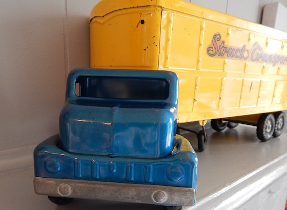 structo transport toy truck