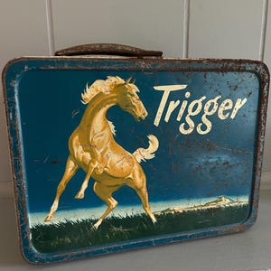 Vintage 1950s Roy Rogers Trigger Horse Metal Lunch Box - Rusty