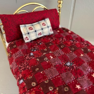 1:12 Dollhouse Quilt Set - Trip Around World & Coordinating Pillows | Burgundy Red