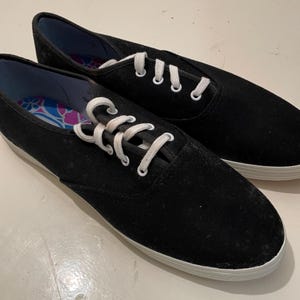 Vtg 70s Sz. 6.5 Denim Hippie Sneakers. “Canvees.” Unworn.