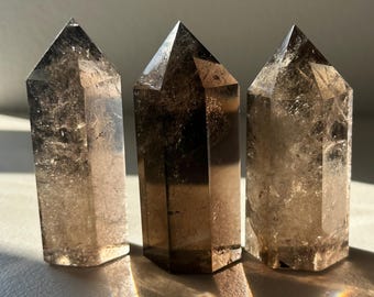 Natural Smoky Quartz Healing Tower Natural Crystal for Energy Protection, Grounding & Meditation | Father‘s Day Crystal Gift Chakra Balance