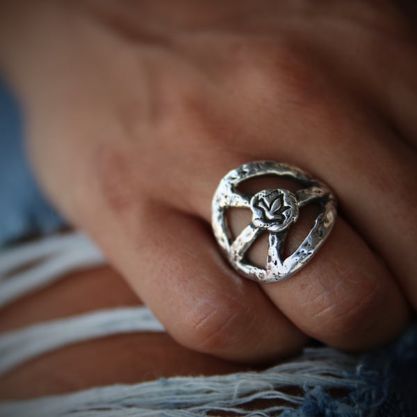 NUEVO ANILLO con el símbolo de la paz, joyería con el símbolo de la paz, joyería con el símbolo de la paz en plata de ley, moda hippie, ropa hippie, joyería hippie para hippies