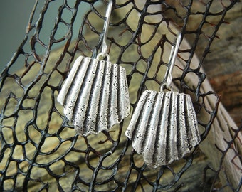Beach Jewelry, SeaShell Jewelry, Shell Jewelry, Sterling Silver Shell Earrings, Beach Earrings, Sterling Fashion, Dainty Jewelry
