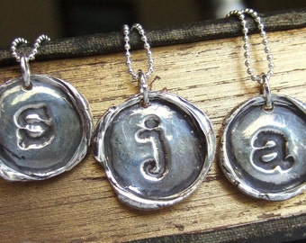 Silber Wachs Siegel Halskette, Monogramm Buchstabe, Alphabet Schmuck, Vintage-Stil Anfangsanhänger, Wachs Siegel Geschenk für sie, Geschenk für Frauen