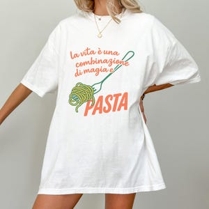 La Vita Pasta Shirt: Italian Foodie Graphic Tee
