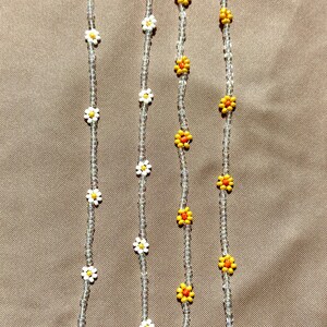 Beaded Daisy Dainty White and Yellow Flower Necklace,Daisy Chain Beaded Choker,Handmade Gift for her, Floral Jewelry,Summer Necklace