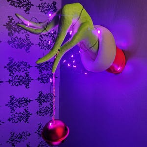 3D Printed Grinch Christmas Hand | Key & Ornament Holder | Fun Holiday Home Accent Wall Decor