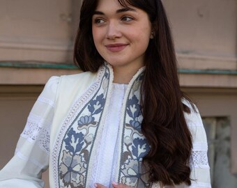 White Womens Vest, Wool Vest with Floral Embroidery, Ukrainian Folk-Inspired Women’s Waistcoat, Traditional Plus-Size Outerwear
