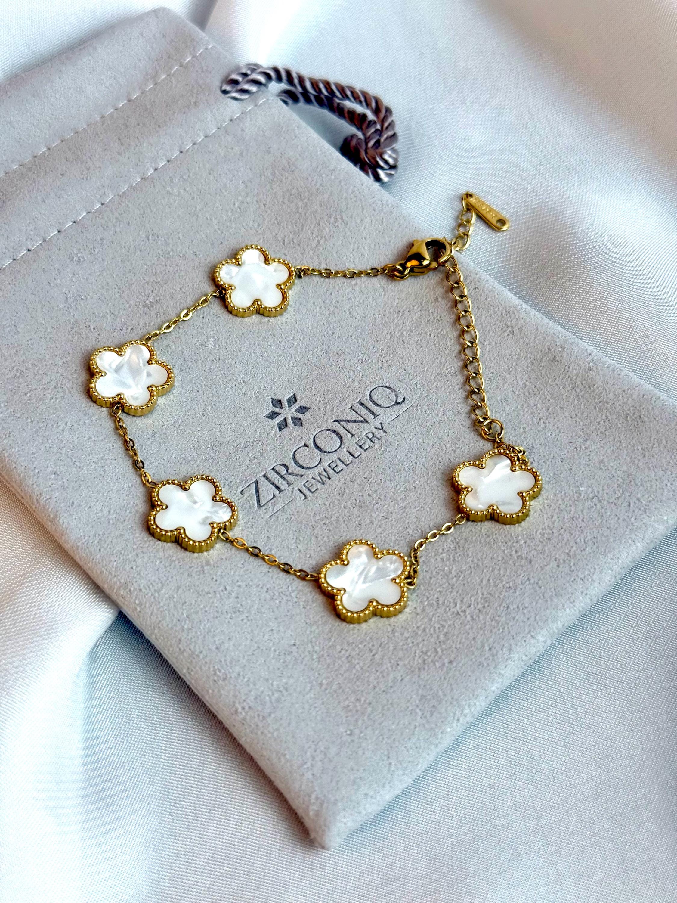 Black clover bracelet - Etsy 日本