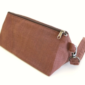 LISTO PARA ENVIAR, muñequera de algodón orgánico, neceser, organizador de maquillaje, estuche, estuche para lápices, neceser, triángulo - The Brown Prism Pouch