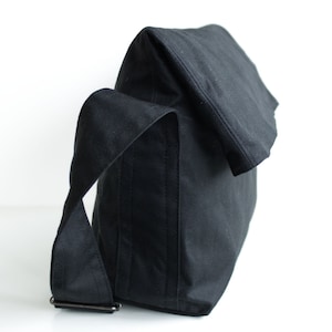 Waxed canvas handbag, waxed canvas purse, waxed canvas shoulder bag, black messenger bag, unisex bag, mens waxed bag The Black Fold Top image 2