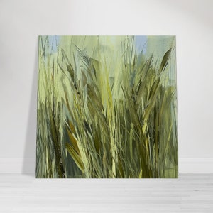 Könnte beinhalten: Abstrakte Malerei von hohem grünem Gras mit Pinselstrichen in Grün-, Gelb- und Weißtönen.