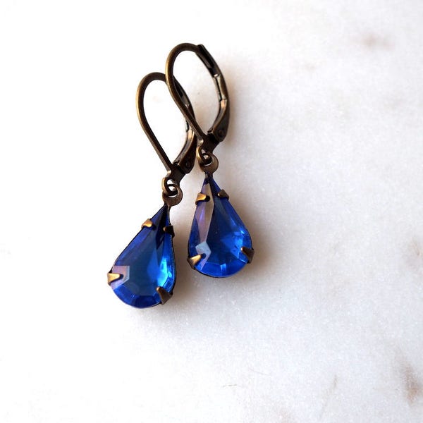 Sapphire Blue Jewel Earrings / Vintage Glass Rhinestone Earrings / Antiqued Brass Earrings / Bright Blue Teardrop /September Birthstone