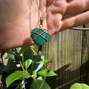 Natural Heart-Shaped Pendant Healing Stone Necklaces