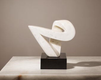 Moderne abstrakte Skulptur aus Carrara-Marmor