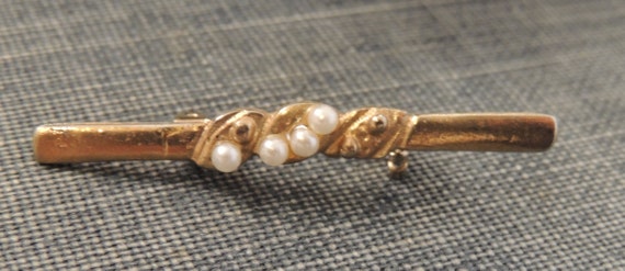 Seed Pearl Pin