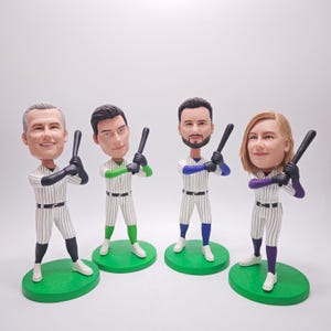 Handmade Custom Baseball Bobbleheads, Personalized Team Player Figurines for Unique Sports Fans, Perfect Gift for Players & Teams