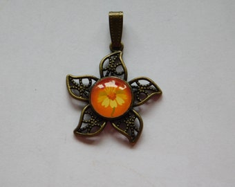 Kettenanhänger Cabochon Blüte bronze