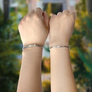 カスタムカップルブレスレット • カップル用マッチングブレスレット • カップルブレスレットセット • カップルギフト • 彫刻ブレスレット • 彼氏彼女へのギフト