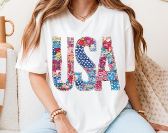 Patchwork Looking USA T-Shirt, Floral Patriotic Boho 4th of July Shirt for Women, USA T-Shirt for Family Reunion Gift