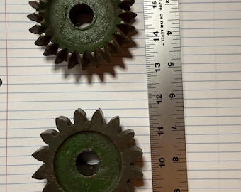 Vintage Bauernhof Zahnräder (2) Aufsteller oder Briefbeschwerer