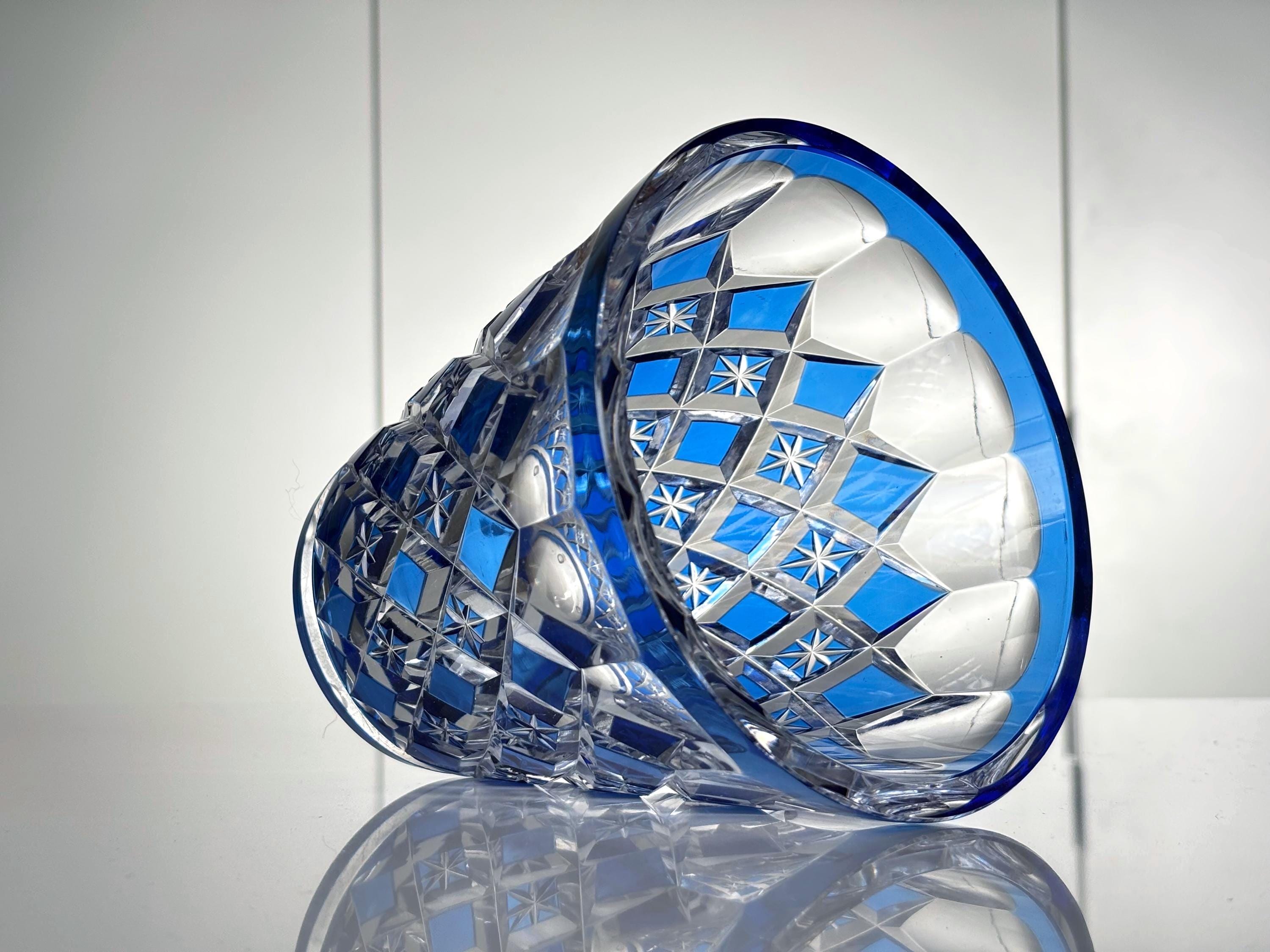 Val St. Lambert: Vase in Blue and White Doubled and Cut Crystal