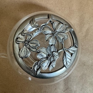 Vintage 1988 Seagull Pewter “Violets” Pewter Glass Potpourri Diffuser. 4.5”x3”