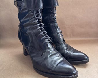 Ralph Lauren 1990’s Buckled 2.5” Heeled Granny Boots. Size 8